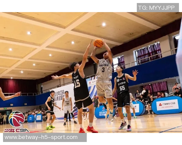 文班自信展现竞争力感恩幸运并全力享受篮球之旅