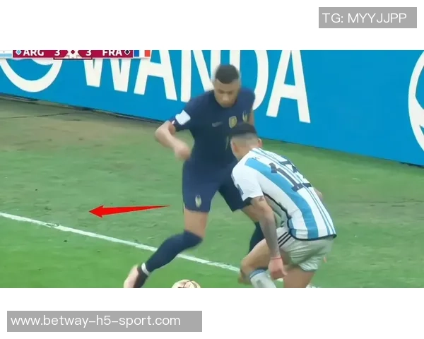 姆巴佩精彩戏耍对手轻松过人射门展现超强个人能力 姆巴佩精彩戏耍对手轻松过人射门展现超强个人能力