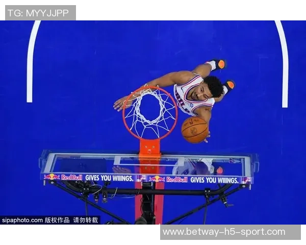 菜鸟埃奇库姆绝杀勇士费尔斯全能表现助球队逆转胜利